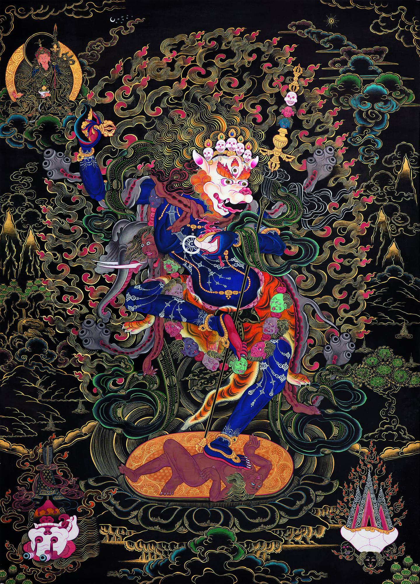 Representación tradicional de Simhamukhā, deidad con rostro de león, rodeada de llamas y figuras simbólicas.